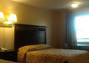 Loyalty Inn hotel thumbnail 4