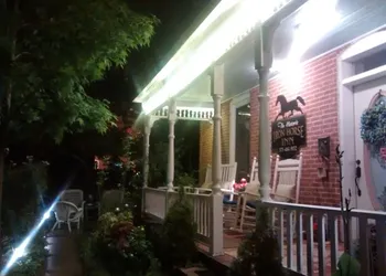 Historic Iron Horse Inn hotel thumbnail 4