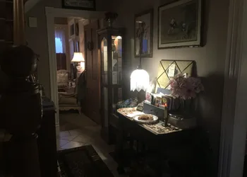 Historic Iron Horse Inn hotel thumbnail 6