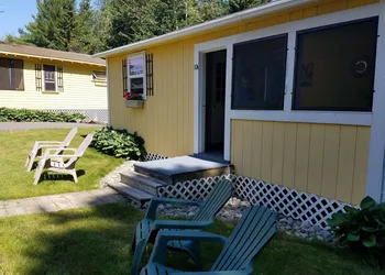 Sunnyside Motel & Cottages hotel thumbnail 3