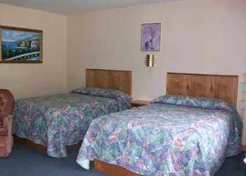 Sunnyside Motel & Cottages hotel thumbnail 7