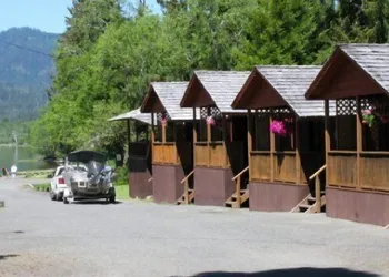 Rain Forest Resort Village hotel thumbnail 2