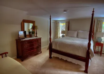 RiverWood Inn hotel thumbnail 8