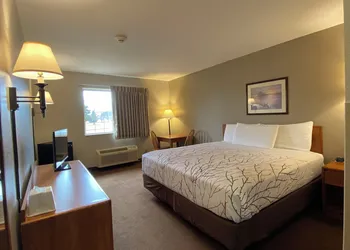 Edmore Inn hotel thumbnail 8