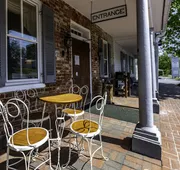 Wayside Inn hotel detail image 3