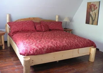 Cedar Song B & B and Cottage hotel thumbnail 5