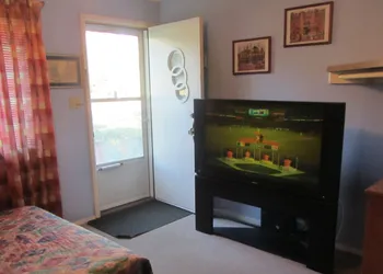 The New Elgin Motel hotel thumbnail 8