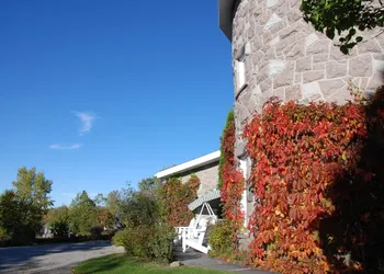 Auberge La Rosepierre hotel thumbnail 6