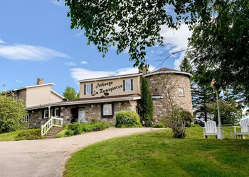 Auberge La Rosepierre hotel thumbnail 8