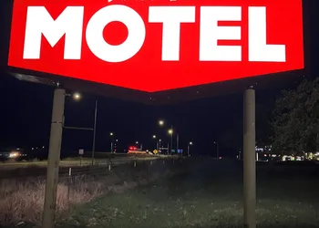 Amber Inn Motel hotel thumbnail 6