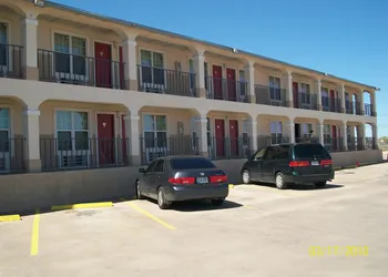 Villa West Inn hotel thumbnail 3