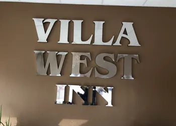 Villa West Inn hotel thumbnail 8
