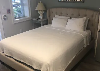 Ocean Manor Inn hotel thumbnail 6
