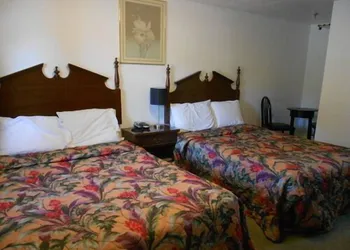 Lamplighter Motel - Clinton, Connecticut hotel thumbnail 6