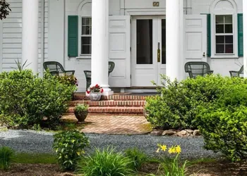 Anne's White Columns Inn hotel thumbnail 3
