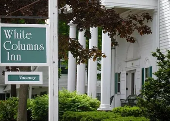 Anne's White Columns Inn hotel thumbnail 4