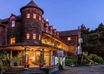 Arch Cape Inn and Retreat - Cannon Beach hotel thumbnail 2