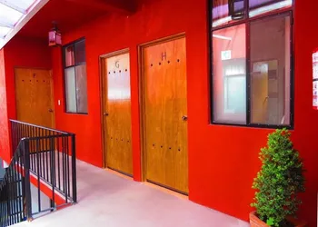 La Catrina Hostel and Breakfast hotel thumbnail 3