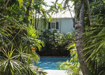 Tropical Inn hotel thumbnail 2