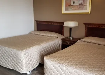 Richard Lake Motel hotel thumbnail 4