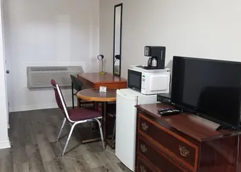 Richard Lake Motel hotel thumbnail 7
