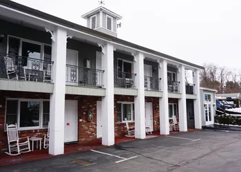 Stay Saratoga hotel thumbnail 6