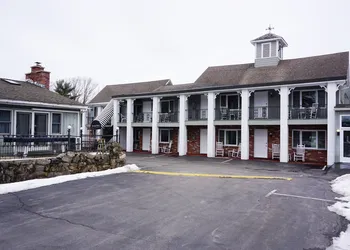 Stay Saratoga hotel thumbnail 7