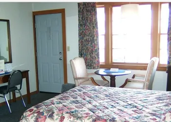 Eastview Motel hotel thumbnail 4