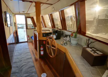 Making Waves Boatel hotel thumbnail 6