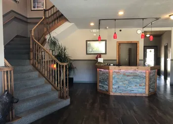 Timber Lodge Inn hotel thumbnail 8
