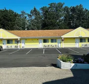 Blue Spruce Motel & Townhouses hotel detail image 7