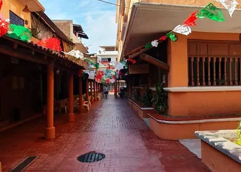 Hotel Corona Zihuatanejo hotel thumbnail 2