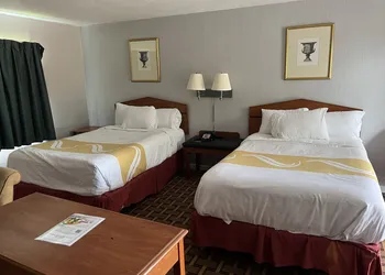Budget Inn hotel thumbnail 6