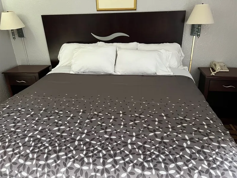 Budget Inn hotel detail image 6