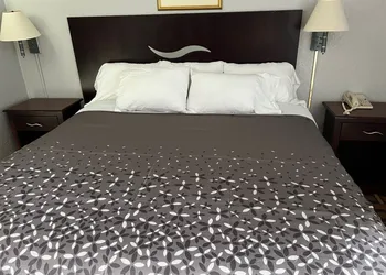 Budget Inn hotel thumbnail 7