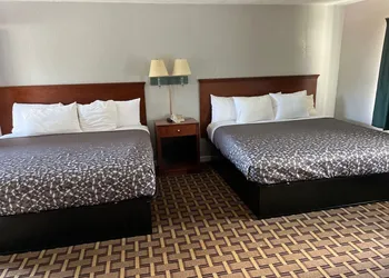 Budget Inn hotel thumbnail 8