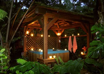 Volcano Rainforest Retreat hotel thumbnail 2