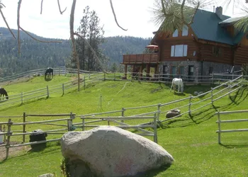 Wildhorse Mountain Guest Ranch hotel thumbnail 3