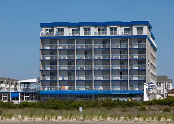 Adventurer Oceanfront Inn hotel thumbnail 5