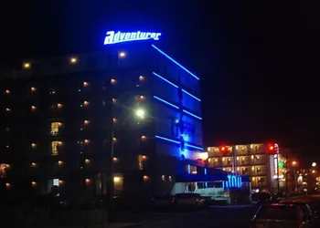 Adventurer Oceanfront Inn hotel thumbnail 7