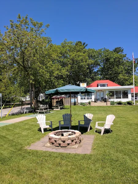 Balm Beach Resort & Motel hotel detail image 2