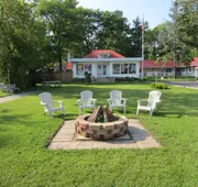 Balm Beach Resort & Motel hotel detail image 4
