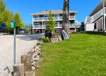 Escarpment Heights Motel hotel thumbnail 3