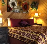 Giant Oaks Lodge hotel detail image 7