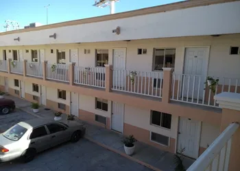 Hotel Santander Inn & Suites hotel thumbnail 3
