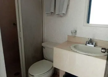 Hotel Santander Inn & Suites hotel thumbnail 8