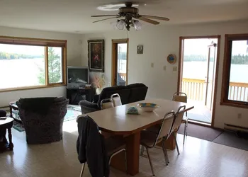 Spruce Forest Lakeside B&B hotel thumbnail 3