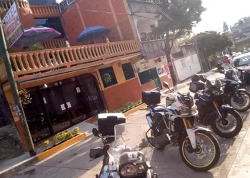 POSAD FAMILIAR EL PARAiSO hotel thumbnail 7