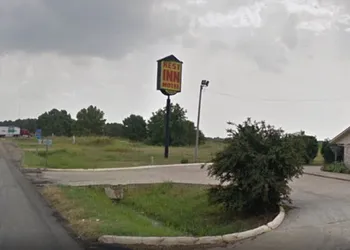 Rest Inn Motel hotel thumbnail 3