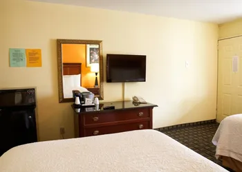 Highlander Motel hotel thumbnail 8